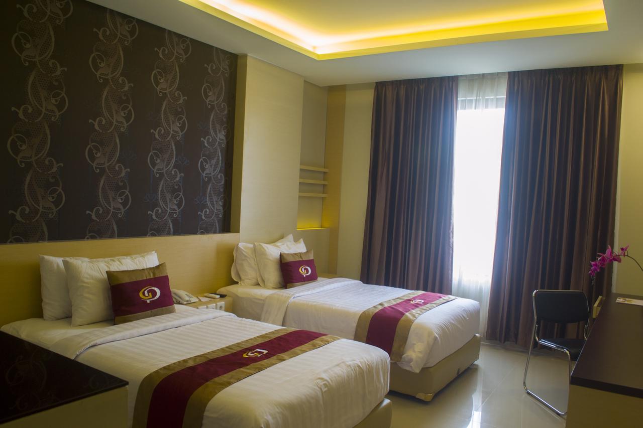 Grand Parama Hotel Tanjung Redep Exterior photo